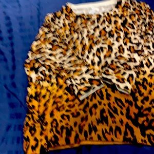 Ladies pullover sweater